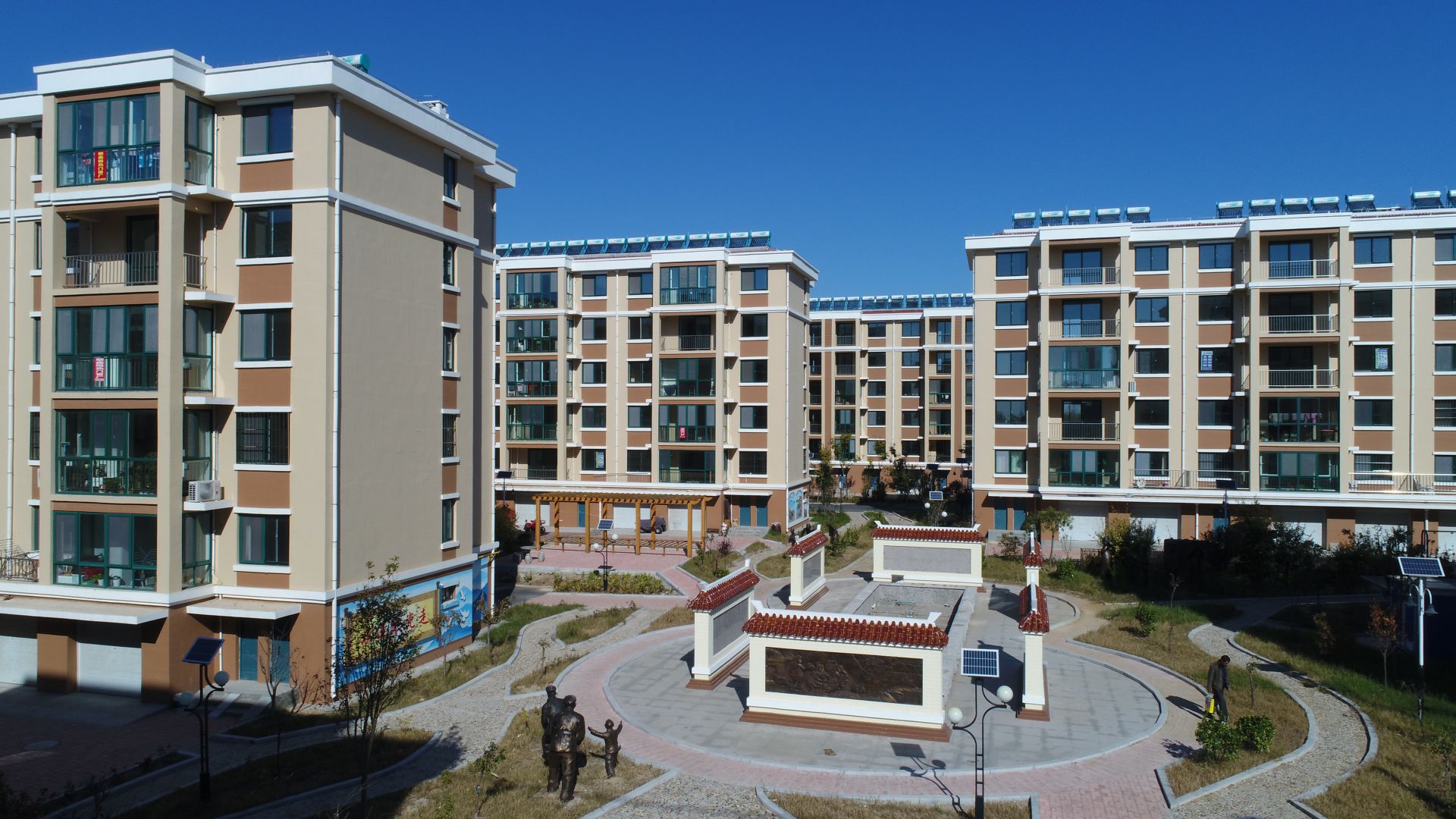 青岛乐鱼(中国)集团莱西平度公司河头店镇龙泉湖社区项目实景图02_compressed